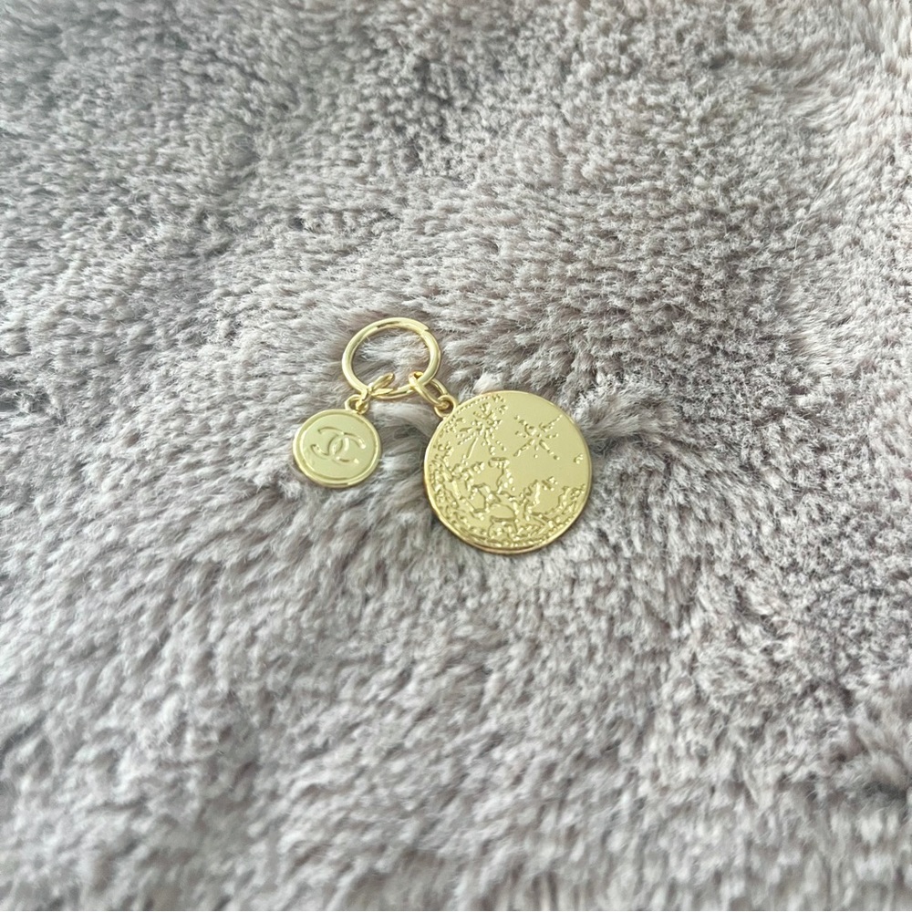 Chanel beauty Christmas limited charm
